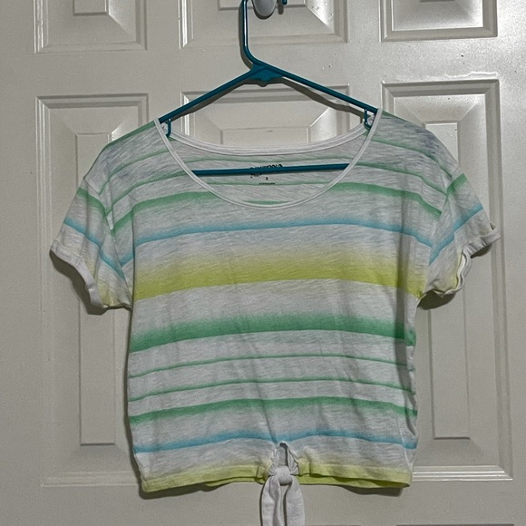 Women’s Arizona Jean Co. Cropped Shirt - Picture 2 of 2